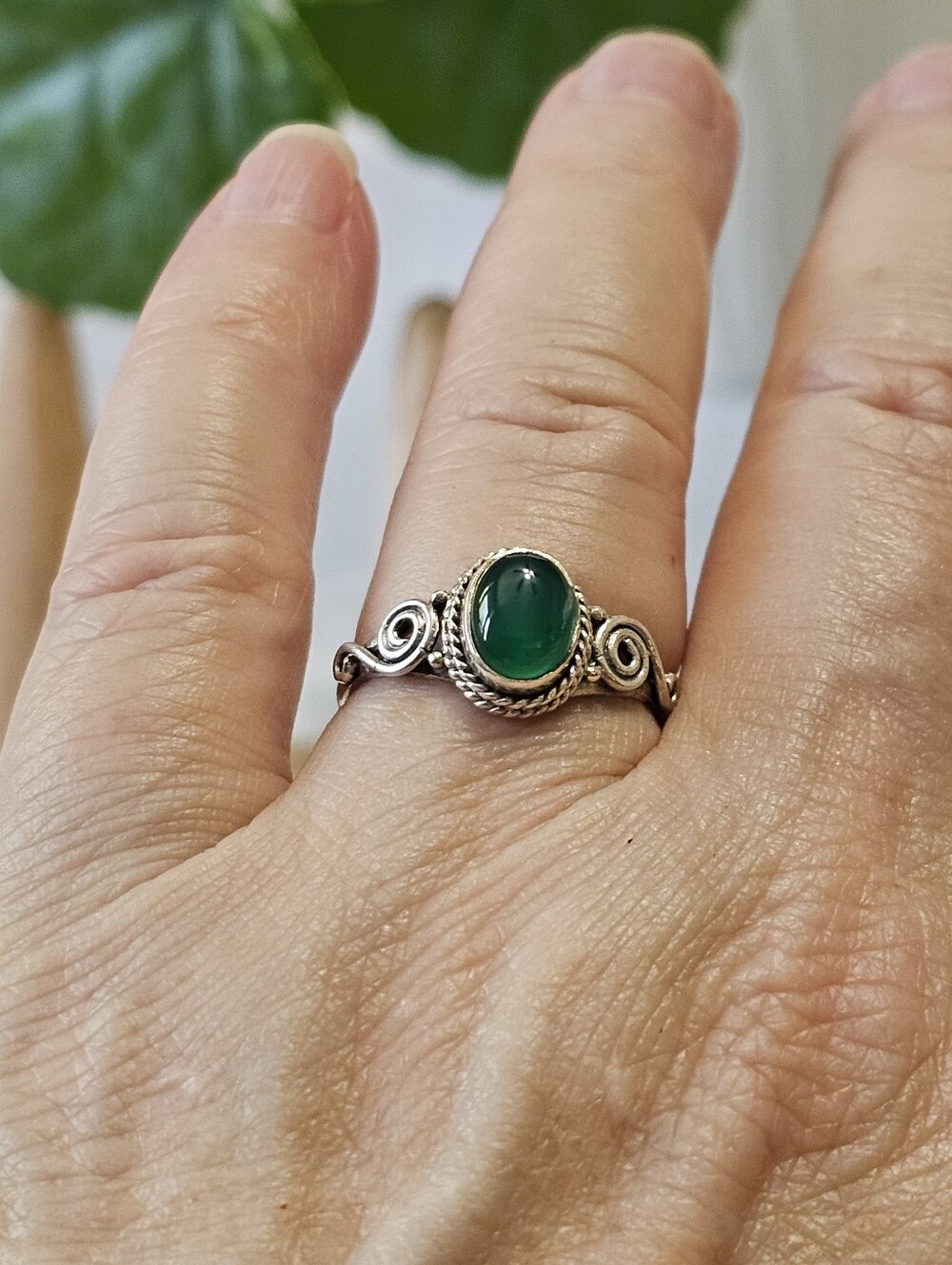 Sterling Silver .925 Green Onyx Scroll Ring Size 7 1/2 - Picture 4 of 7